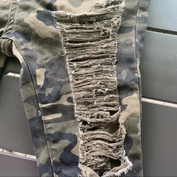 AMERICAN BAZI OLIVE GREEN BROWN CAMPO PRINT DOUBLE SIDED DISTRESSED SHORTS - Picture 8 of 13